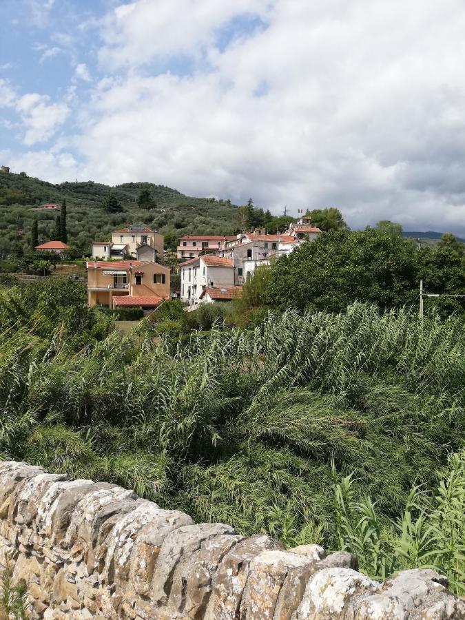 La Torretta Di Piero Con Terrazzi E Parcheggio Privato Citra Zero Zero Ottanta 31Lst0282 Apartment Imperia Luaran gambar
